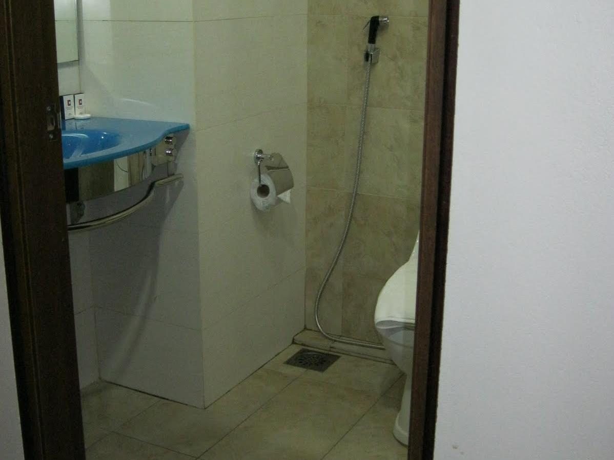 Kemena Hotel Bintulu Bagian luar foto