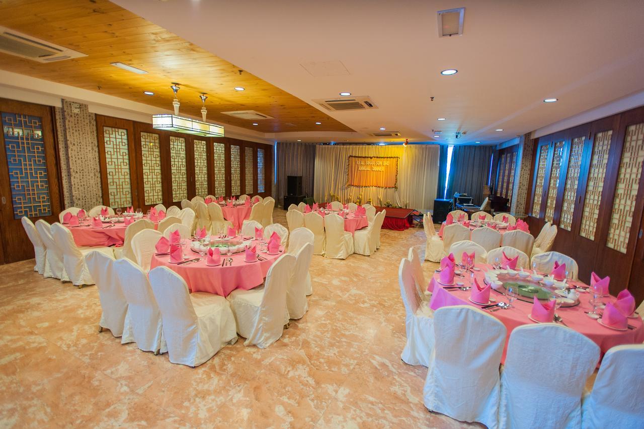 Kemena Hotel Bintulu Bagian luar foto