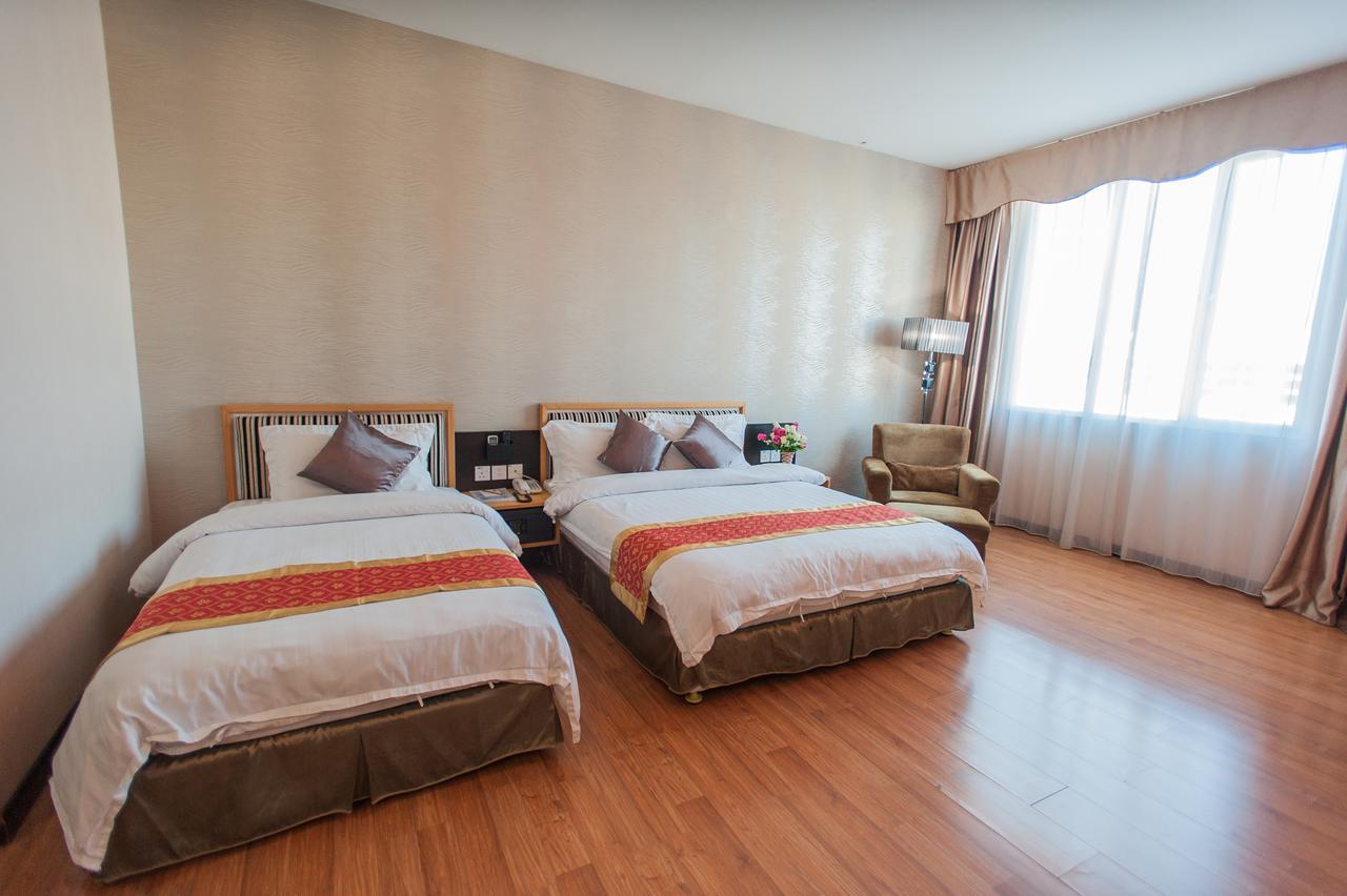 Kemena Hotel Bintulu Bagian luar foto