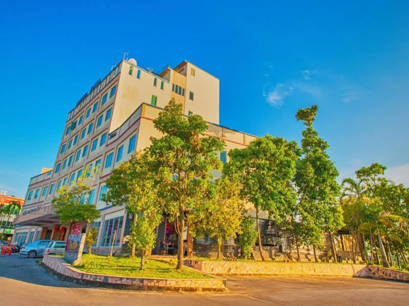 Kemena Hotel Bintulu Bagian luar foto
